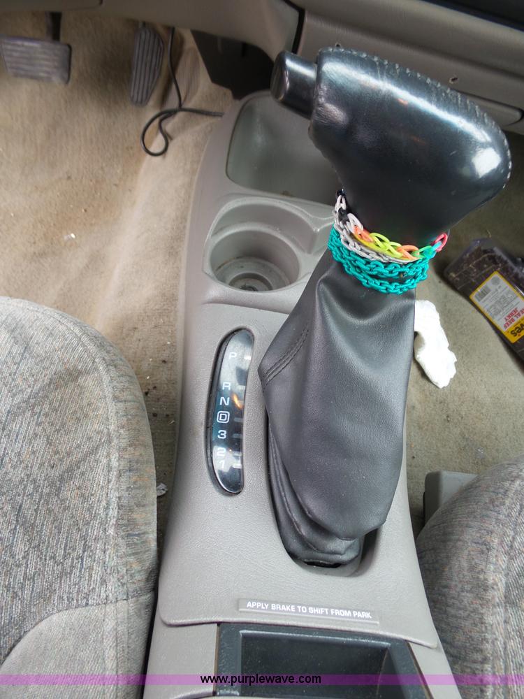 image for item AR9318 1998 GMC Jimmy SLS SUV