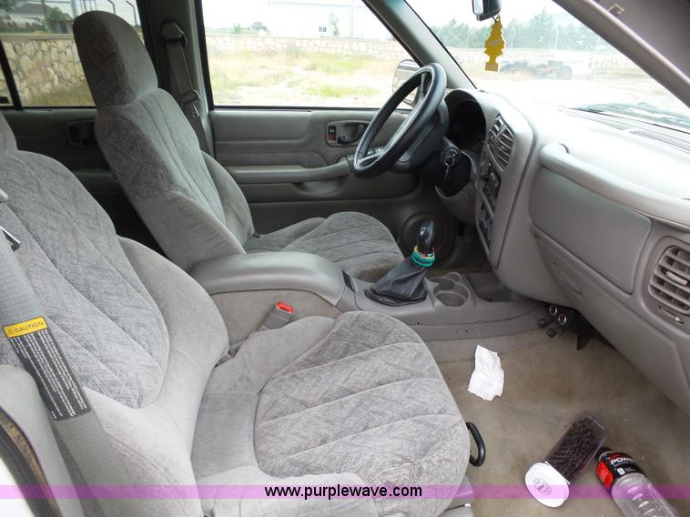 image for item AR9318 1998 GMC Jimmy SLS SUV