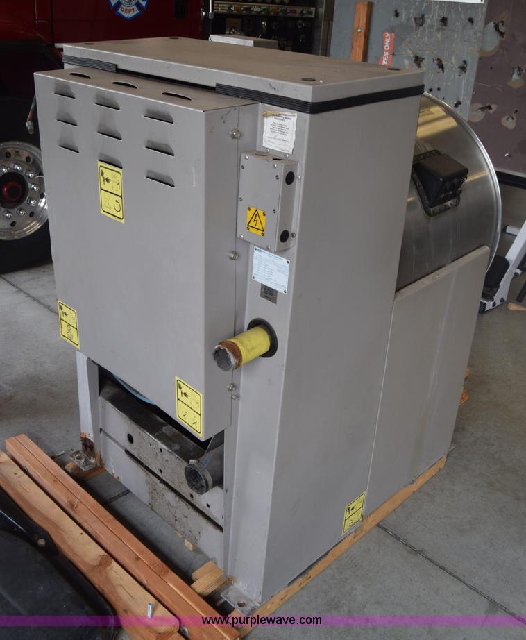 image for item AR9529 Milnor Gear Guardian 8 washer-extractor