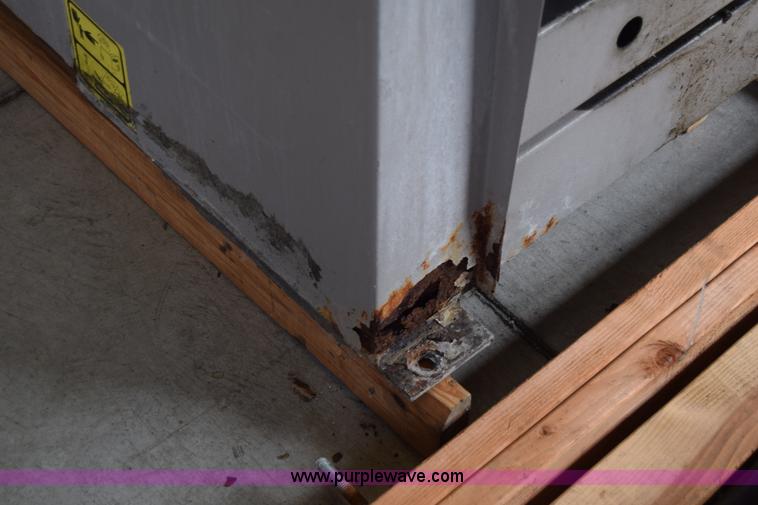 image for item AR9529 Milnor Gear Guardian 8 washer-extractor