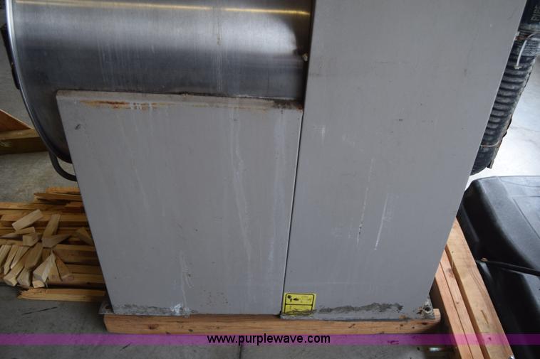 image for item AR9529 Milnor Gear Guardian 8 washer-extractor