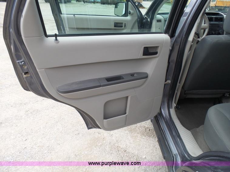 image for item AV9914 2011 Ford Escape SUV