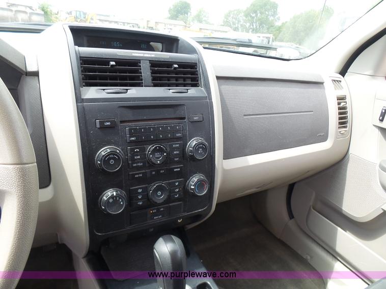image for item AV9914 2011 Ford Escape SUV