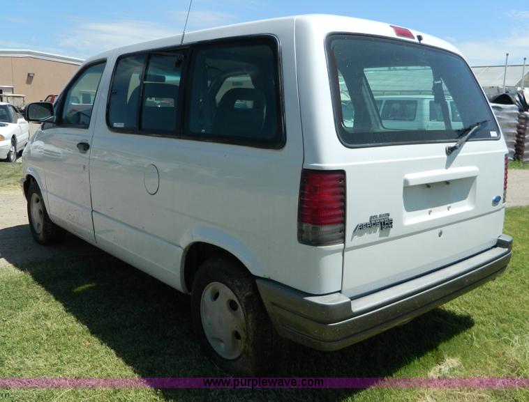 image for item AX9504 1997 Ford Aerostar van