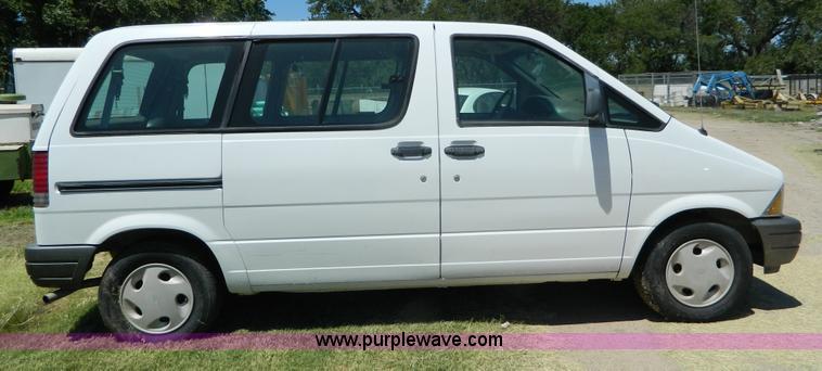 image for item AX9504 1997 Ford Aerostar van