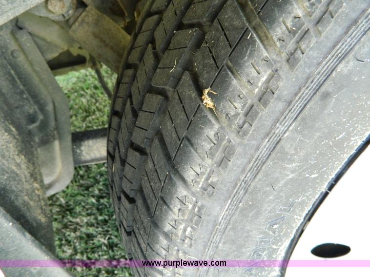 image for item AX9504 1997 Ford Aerostar van