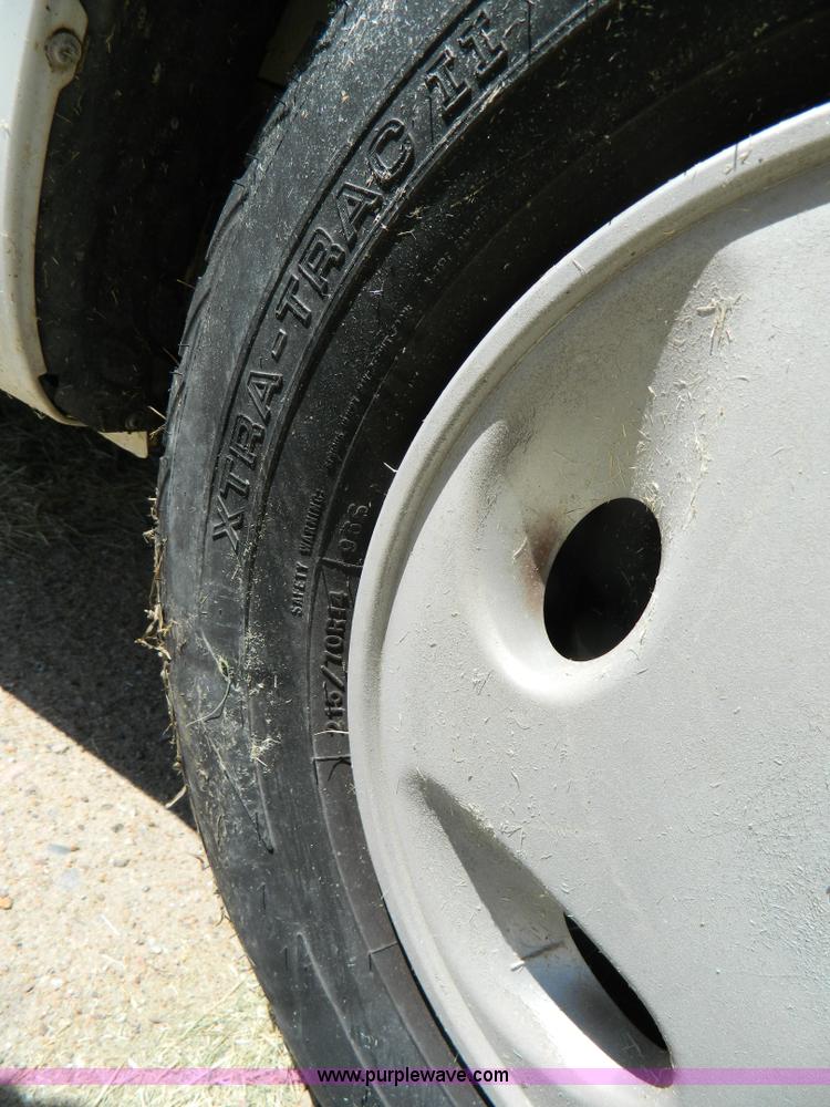 image for item AX9504 1997 Ford Aerostar van