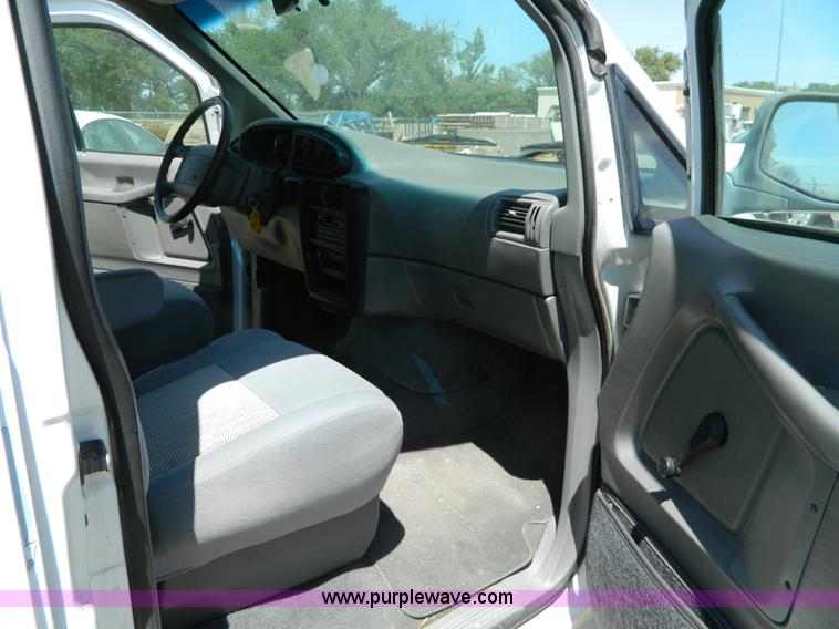 image for item AX9504 1997 Ford Aerostar van