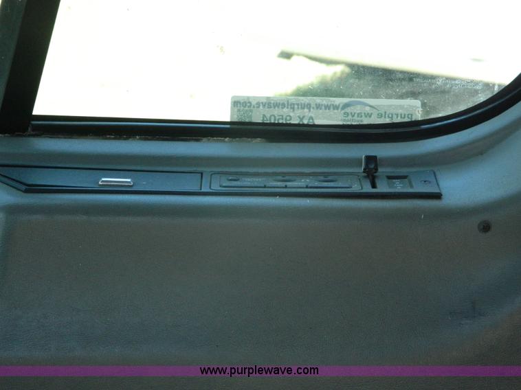 image for item AX9504 1997 Ford Aerostar van