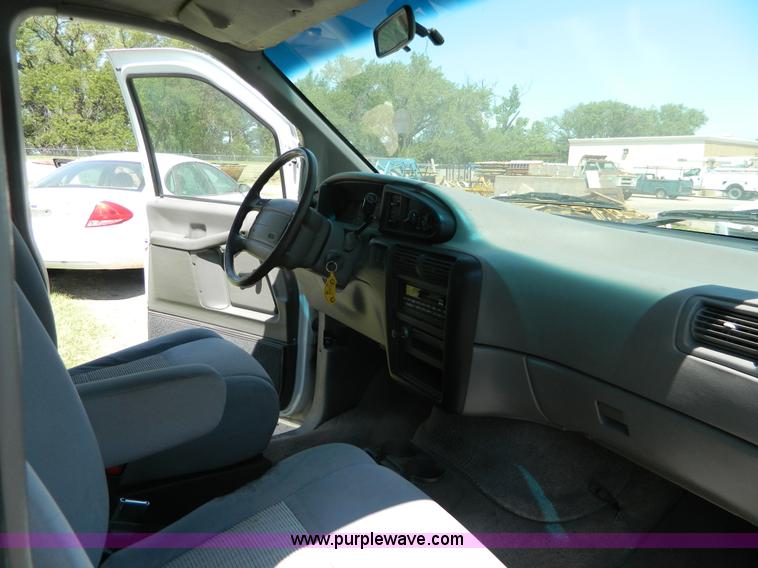 image for item AX9504 1997 Ford Aerostar van