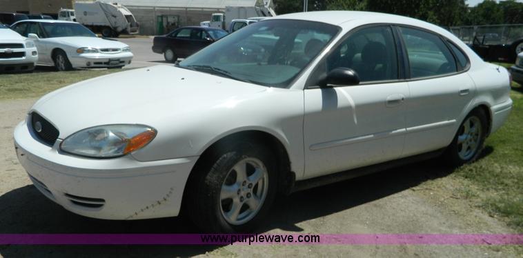 image for item AX9505 2006 Ford Taurus SE