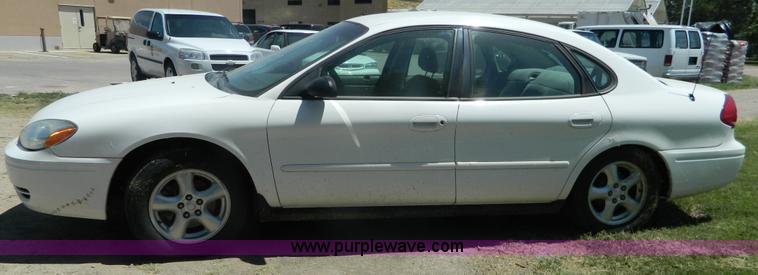 image for item AX9505 2006 Ford Taurus SE