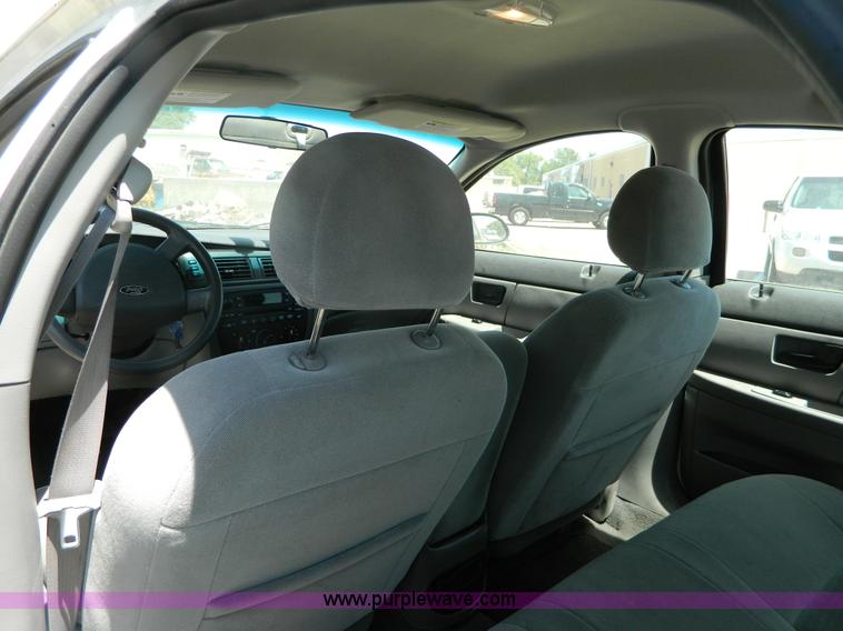 image for item AX9505 2006 Ford Taurus SE