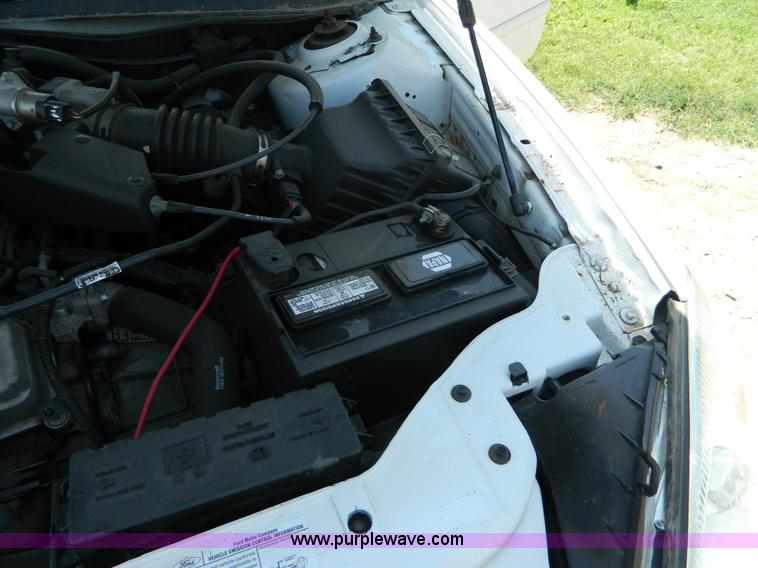 image for item AX9505 2006 Ford Taurus SE