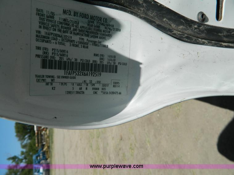 image for item AX9505 2006 Ford Taurus SE