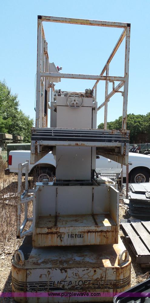 image for item BG9309 1996 Lift-a-loft MCL24.0-4 vertical lift
