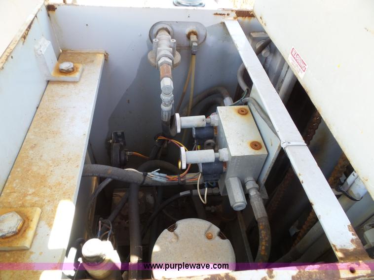 image for item BG9309 1996 Lift-a-loft MCL24.0-4 vertical lift