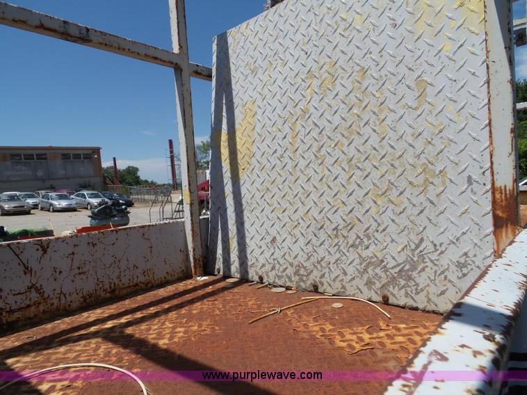 image for item BG9309 1996 Lift-a-loft MCL24.0-4 vertical lift