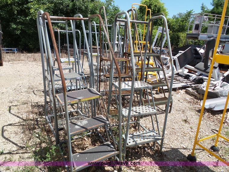image for item BG9311 (22) safety ladders