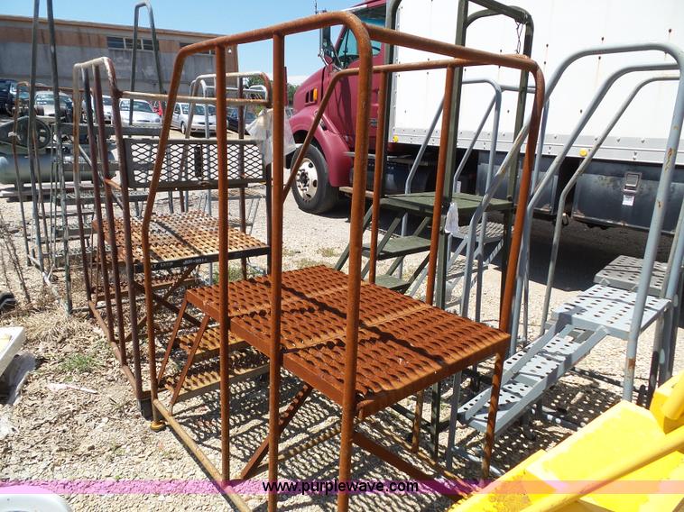 image for item BG9311 (22) safety ladders