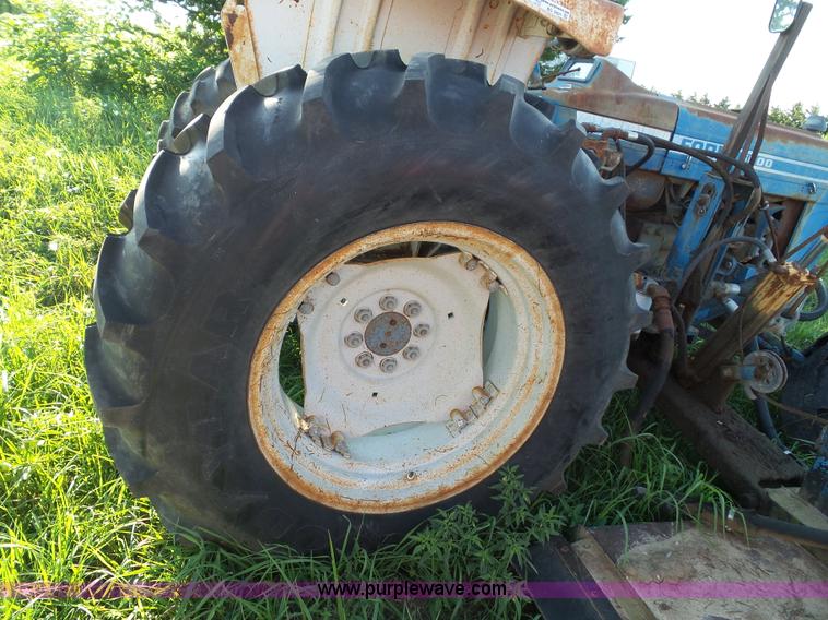 image for item BG9401 Ford 5600 tractor with side mower