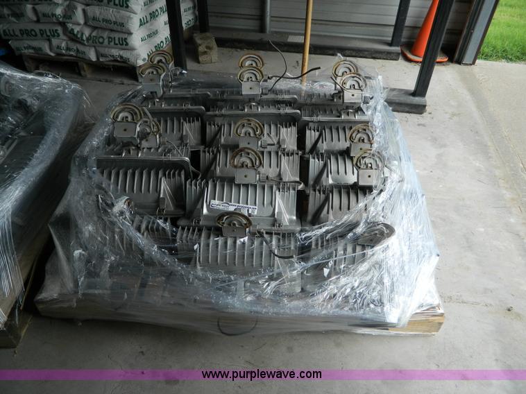 image for item BI9821 (18) Westinghouse halogen lights