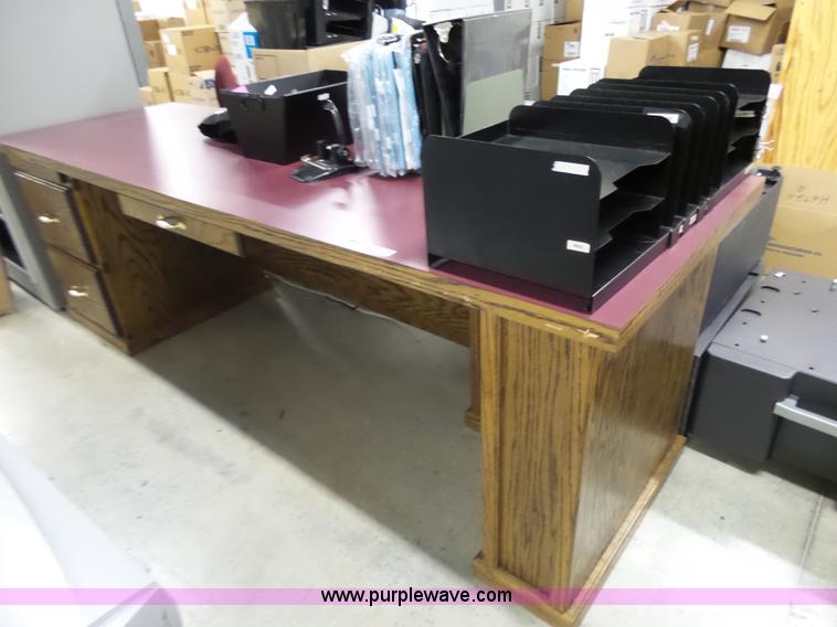 image for item BM9682 Office furniture