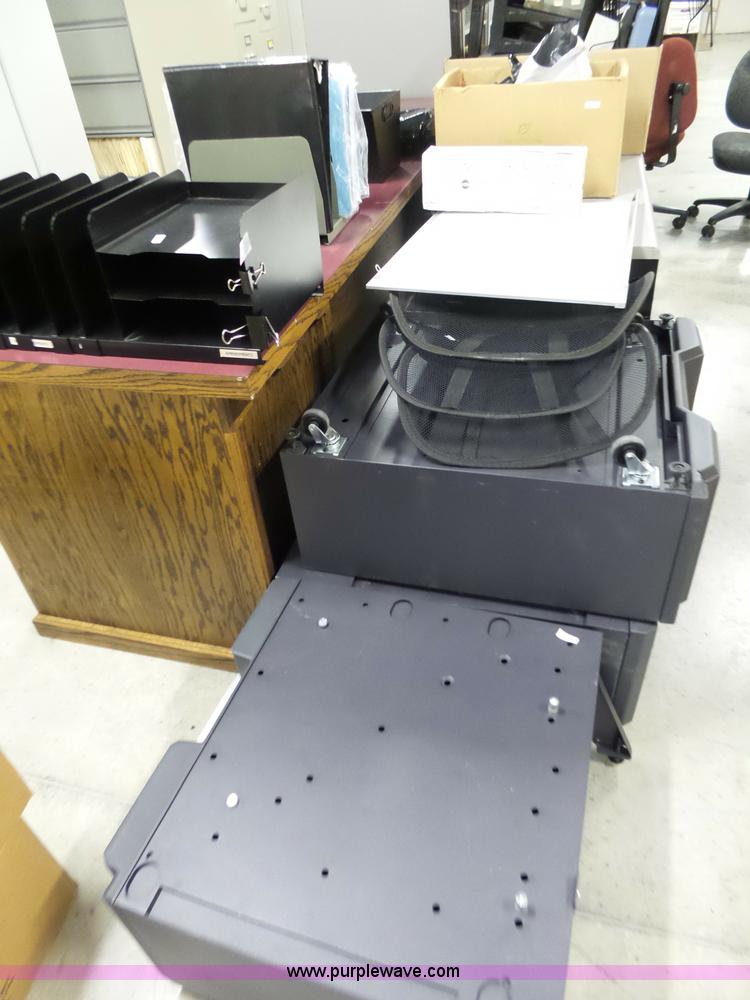 image for item BM9682 Office furniture