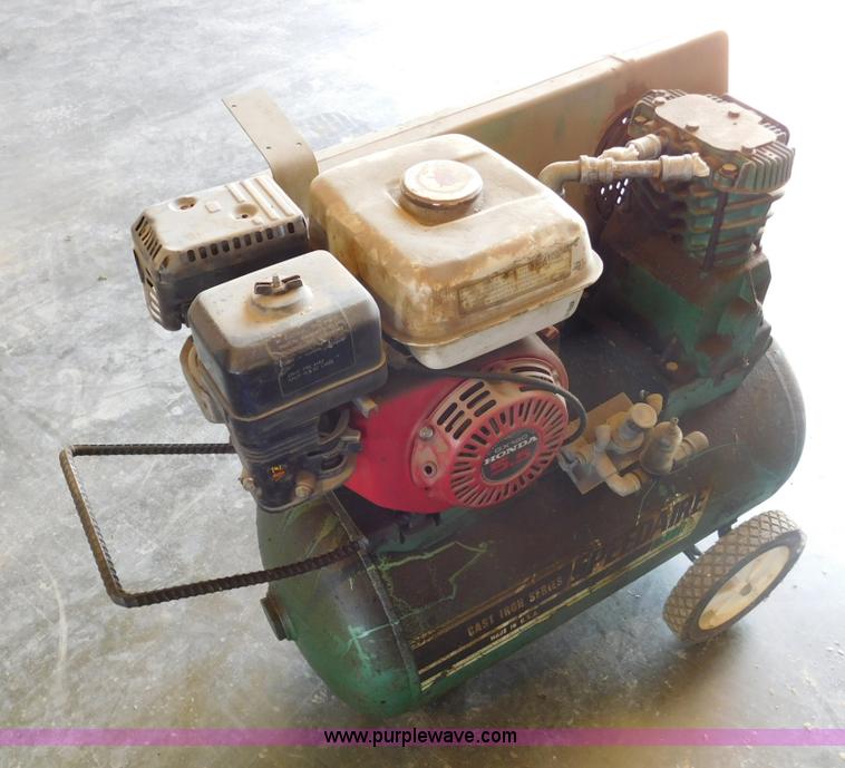 image for item BR9087 Speedaire 5FZ14A air compressor