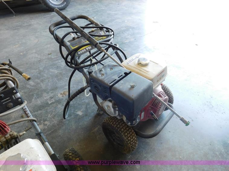 image for item BR9088 (2) pressure washers