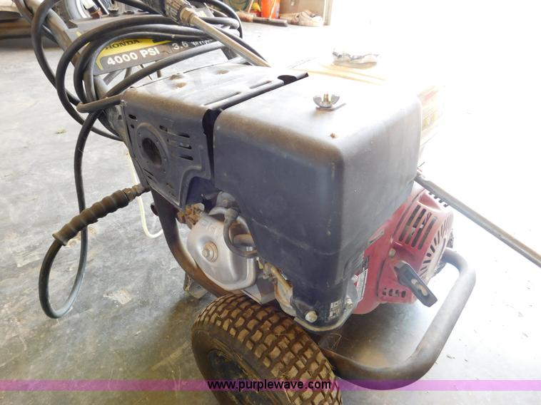 image for item BR9088 (2) pressure washers