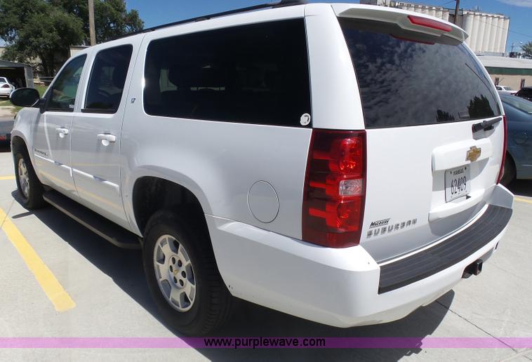 image for item BY9558 2007 Chevrolet Suburban LT 1500 SUV