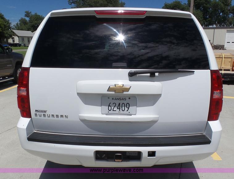 image for item BY9558 2007 Chevrolet Suburban LT 1500 SUV