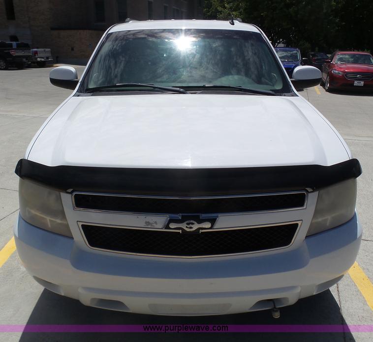 image for item BY9558 2007 Chevrolet Suburban LT 1500 SUV