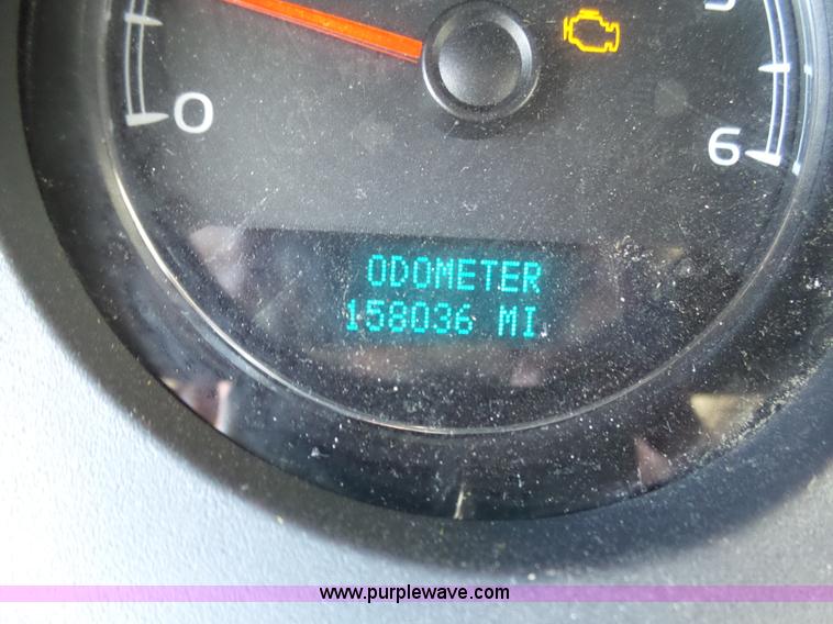 image for item BY9558 2007 Chevrolet Suburban LT 1500 SUV