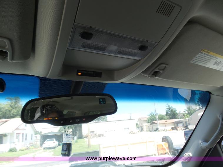 image for item BY9558 2007 Chevrolet Suburban LT 1500 SUV