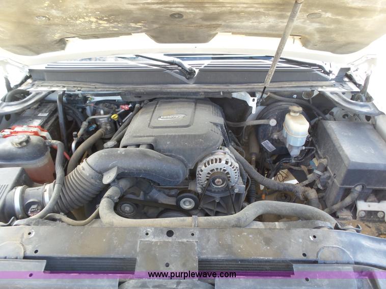 image for item BY9558 2007 Chevrolet Suburban LT 1500 SUV