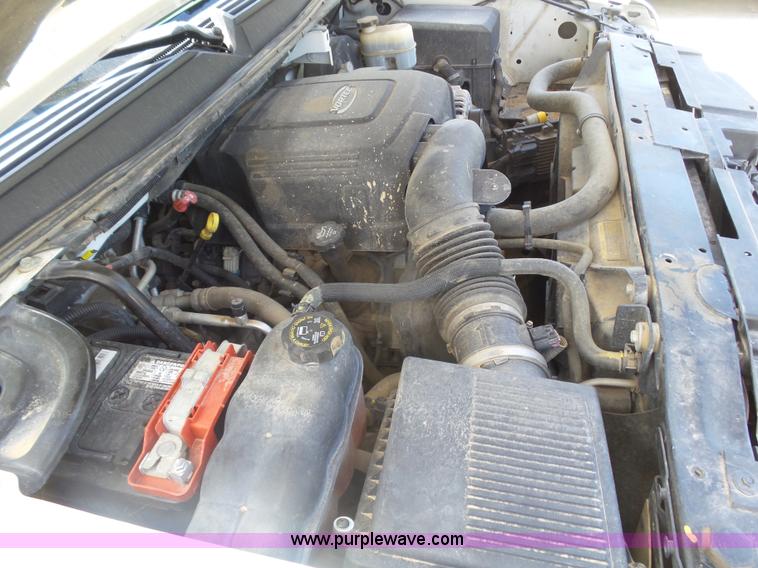 image for item BY9558 2007 Chevrolet Suburban LT 1500 SUV