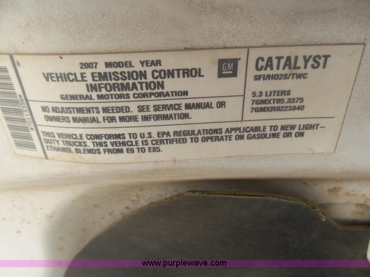 image for item BY9558 2007 Chevrolet Suburban LT 1500 SUV