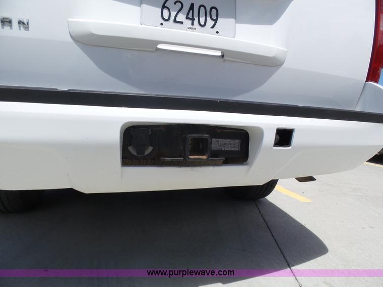 image for item BY9558 2007 Chevrolet Suburban LT 1500 SUV