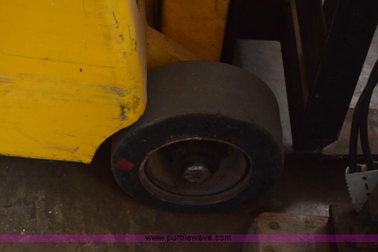 image for item CA9768 Big Joe forklift