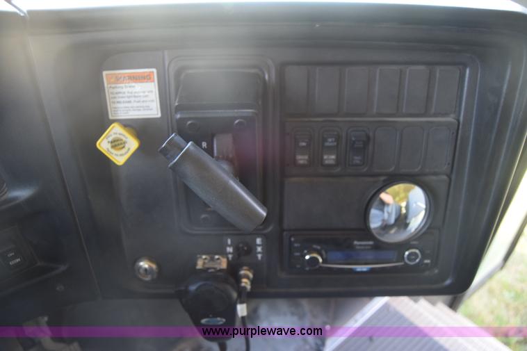 image for item CA9770 2006 International CE200 school bus