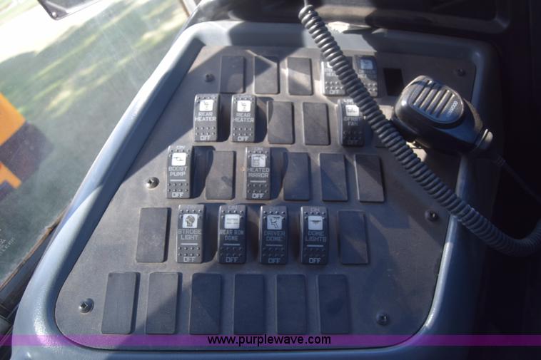 image for item CA9770 2006 International CE200 school bus