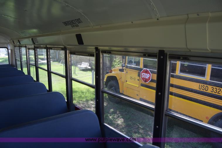 image for item CA9770 2006 International CE200 school bus