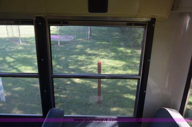 image for item CA9770 2006 International CE200 school bus