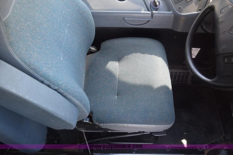 image for item CA9770 2006 International CE200 school bus