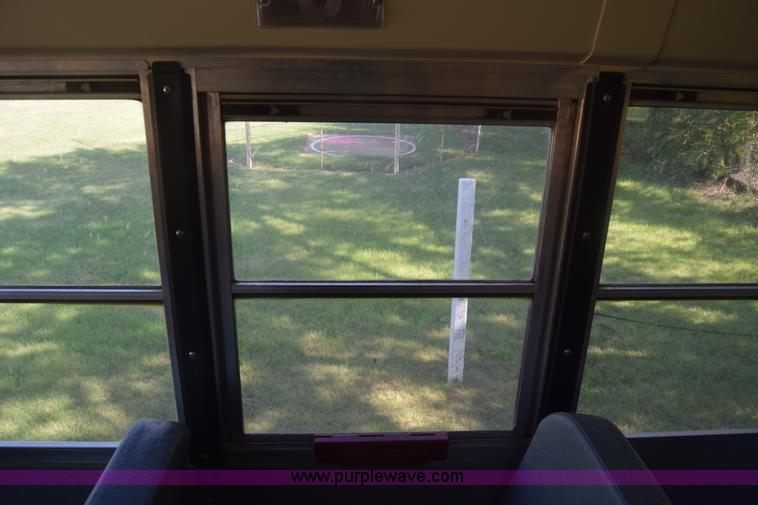 image for item CA9770 2006 International CE200 school bus