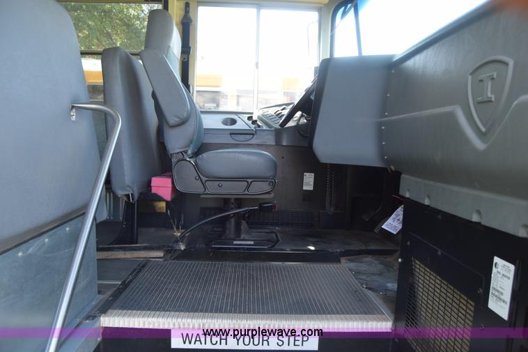 image for item CA9770 2006 International CE200 school bus