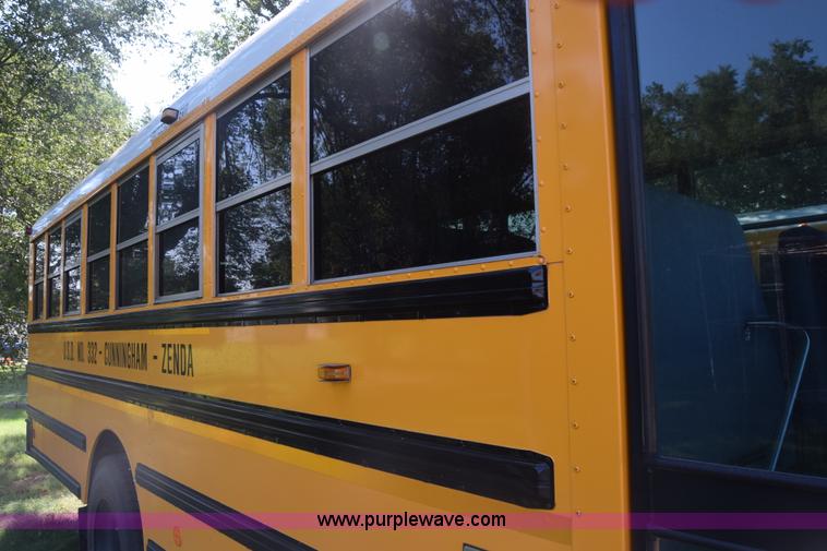 image for item CA9770 2006 International CE200 school bus