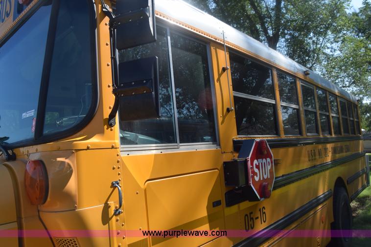 image for item CA9770 2006 International CE200 school bus